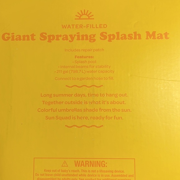 Sun Squad giant yellow water filled mat summer spraying splash mat slide new box - Picture 3 of 3